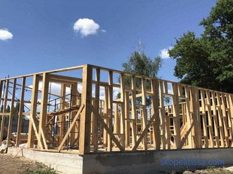 Casa di legno con tetto piano: materiali e tecnologia costruttiva
