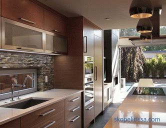 Cucine di design di interni di case di campagna - come utilizzare al meglio lo spazio disponibile
