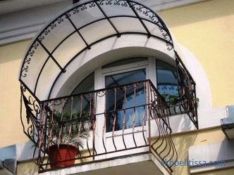 vetri dei balconi con un tetto chiavi in ​​mano, il prezzo a Mosca